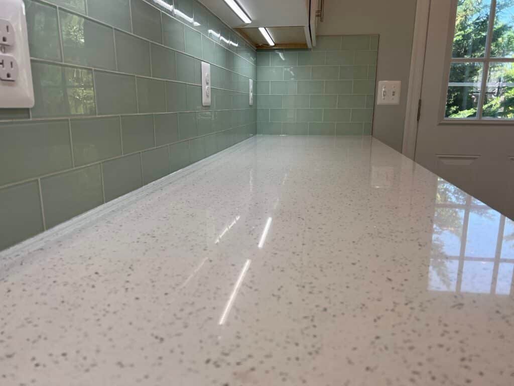tile backsplash for kitchens