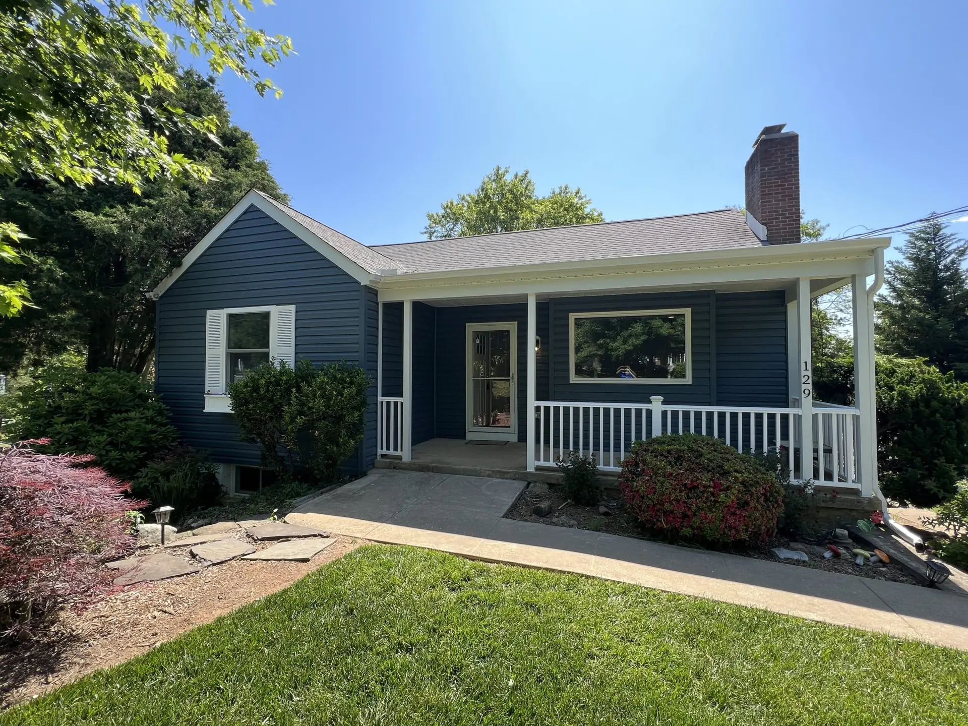 Vinyl siding and windows installation