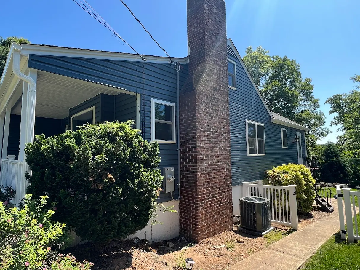 vinyl siding installation contractor