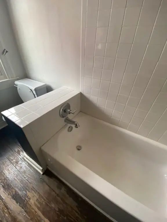 Bathroom Renovation Baltimore City Madison Park BEFORE Image