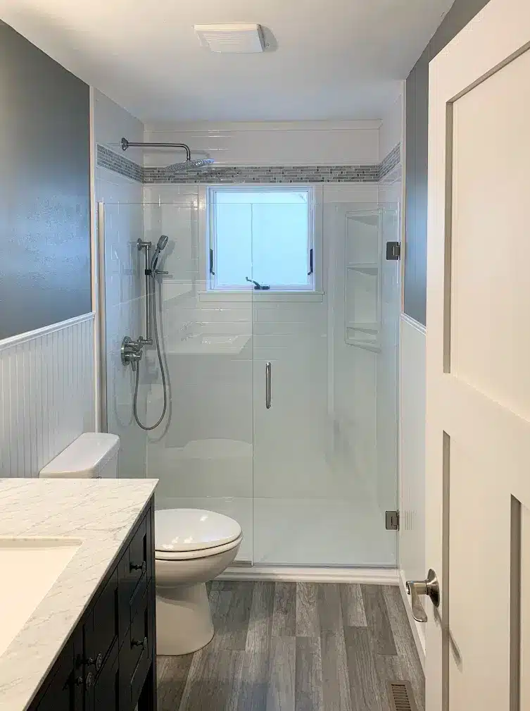 Onyx shower walls and base