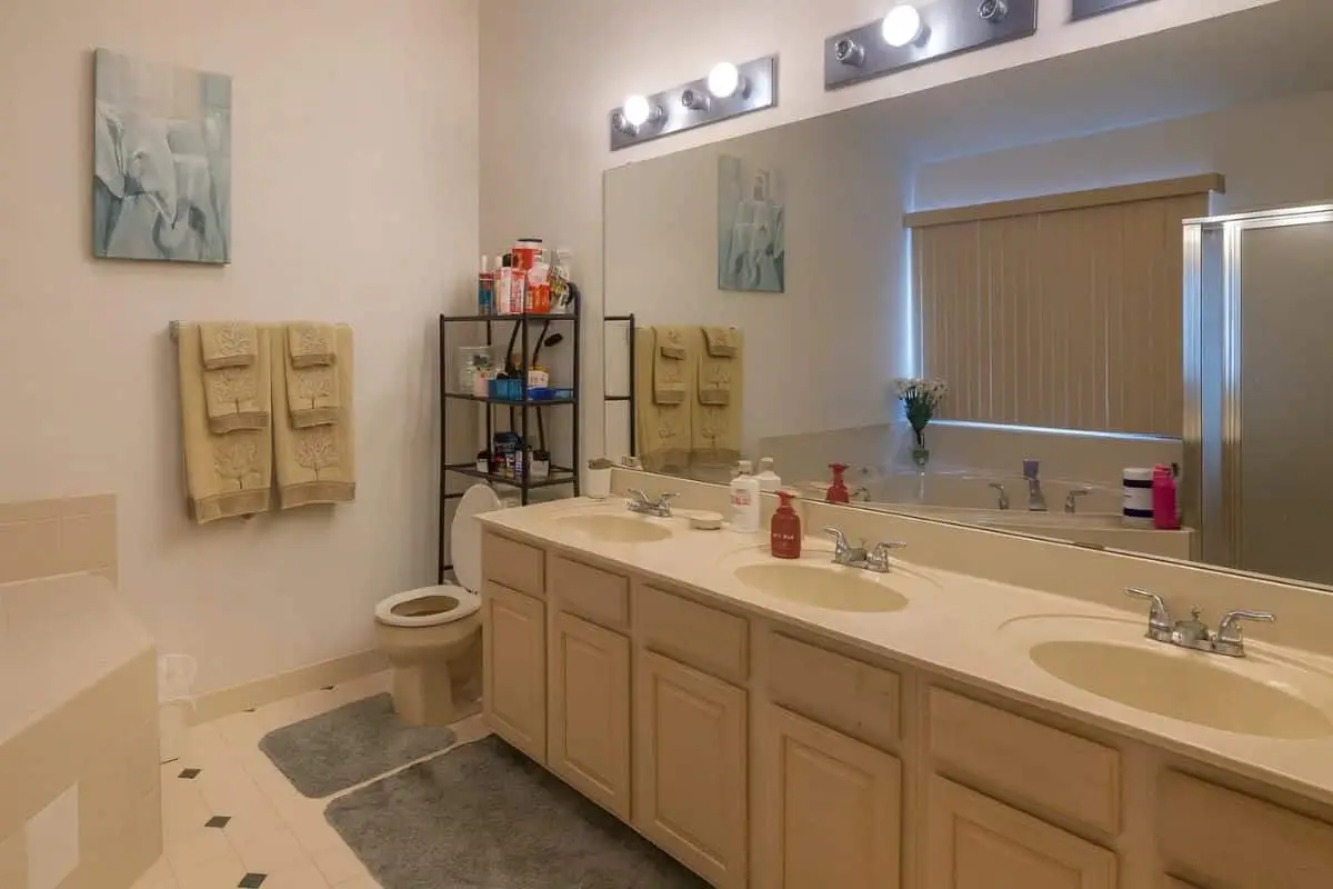 bathroom-remodel-baltimore-md-before